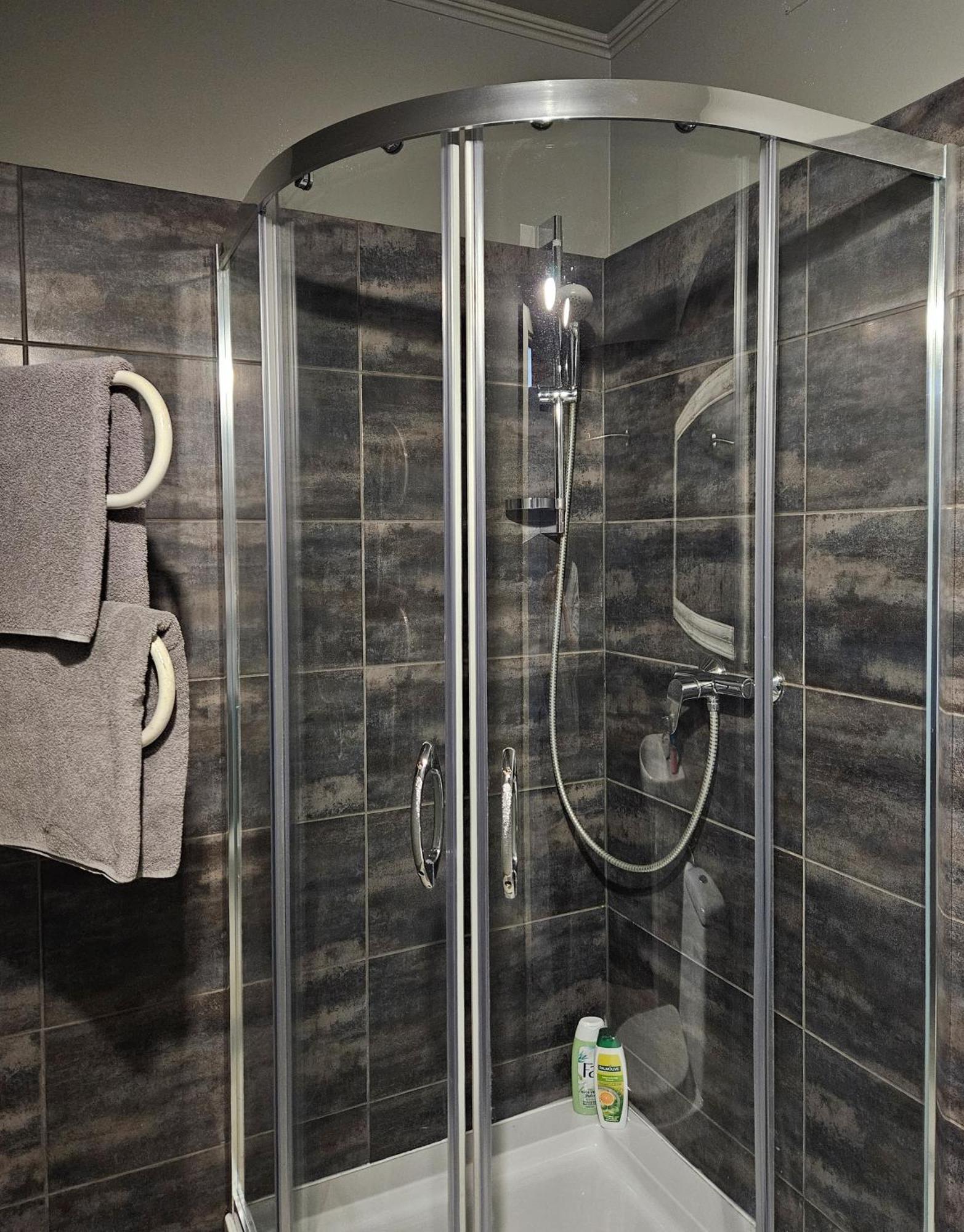 Ļeņina apartamenti Riga Bagian luar foto
